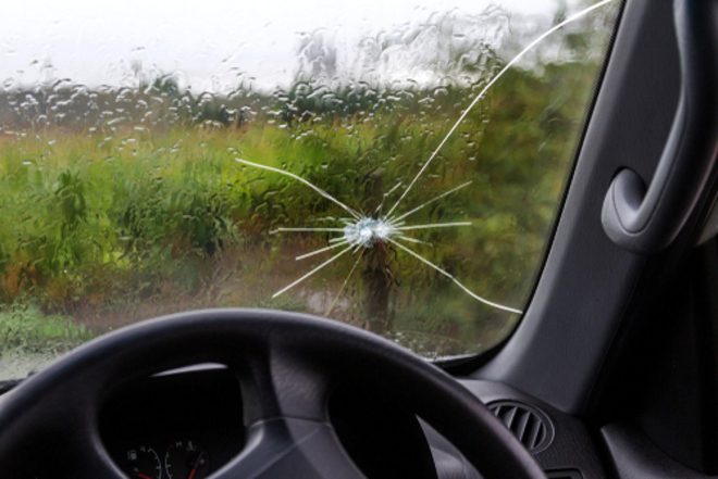 Dealing with an Obstructed Windshield Violation: NJ Driver’s Guide